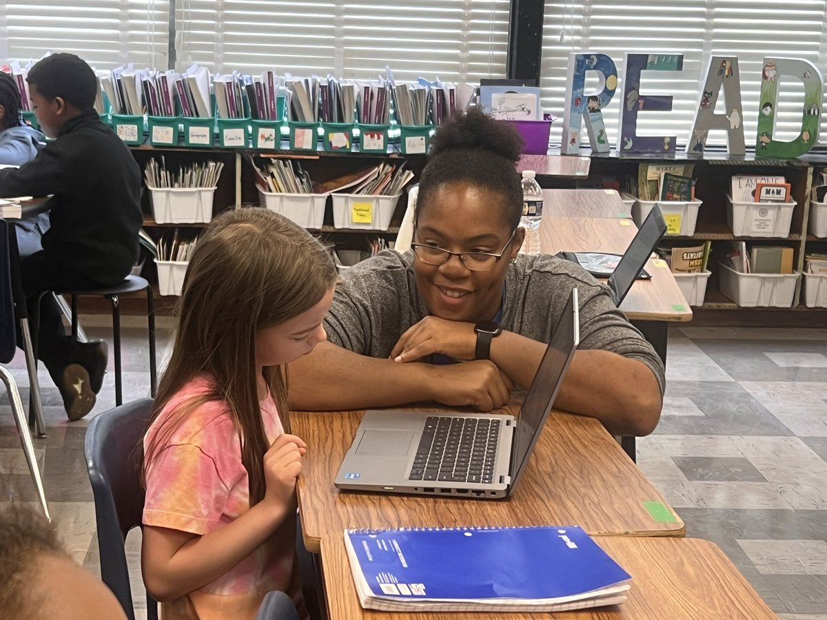 CHES_TAG's tweet photo. Students can and will become UNSTOPPABLE and be able to do ANYTHING…when their teachers give them this look and says… “You can do this!!”
#expectationsmatter #teacherpower #yougotthis #chesHudson3 #CHESTAG3 @capitolheightse https://t.co/Jyh3o3XF8f