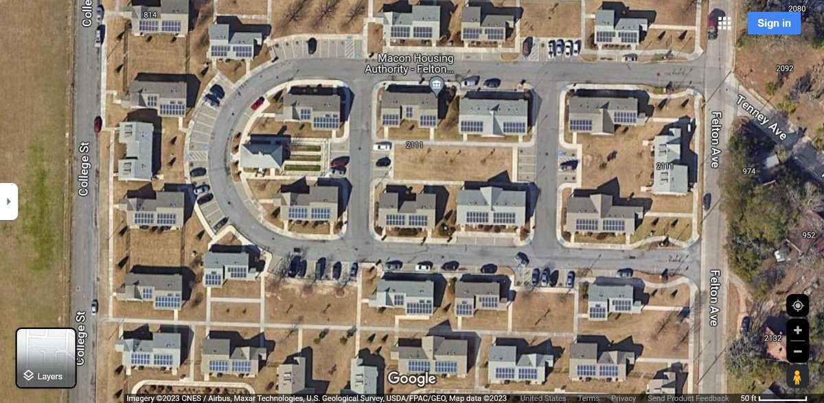 #SaturdayVibes #Solar #TechNews #ClimateCrisis: Google Maps surprise (to me): I found in Macon, Georgia a subdivision with solar panels on every house. I'm delighted builders are doing this kind of thing. Bravo! @MaconGaSoul