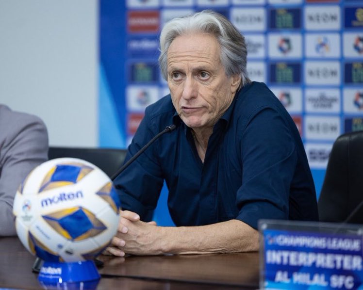 🚨🚨 أحمد العجلان :

عند وصول جيسوس لمعسكر النمسا تفاجأ بالحالة البدنية السيئة للاعبين ، وذكر للمقربين ان الفريق له أكثر من سنة لم يتمرّن تمارين قوية