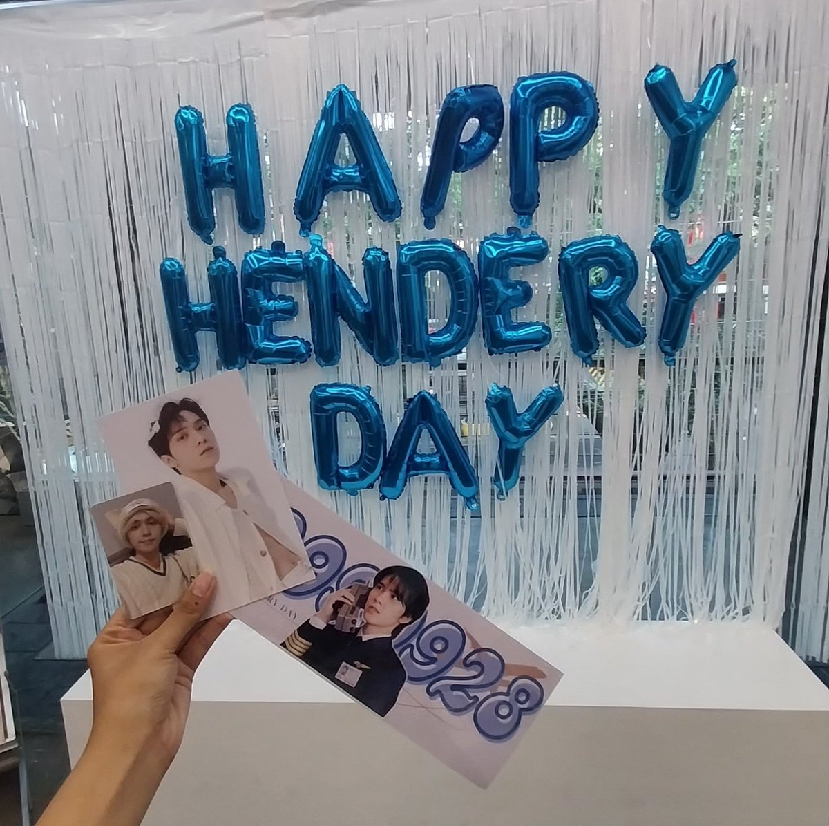 derylite's tweet photo. user derylite niyo nawalan na ng pagasa ma-choose sa raffle !!! nadinig tayo ni dery 🥳 thank you sm for this fantastic event @henderyavenue !!! totally enjoyed this event, and it's a blast !!! ♡♡♡
#Flight928
#WhereverWithYouHENDERY https://t.co/CLZkcp0nZ2