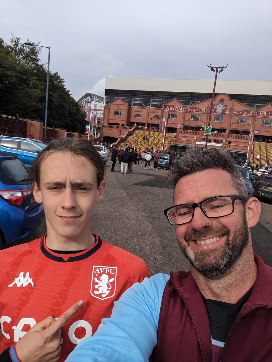 Good morning <a href="/AVFCOfficial/">Aston Villa</a> 😁🤞