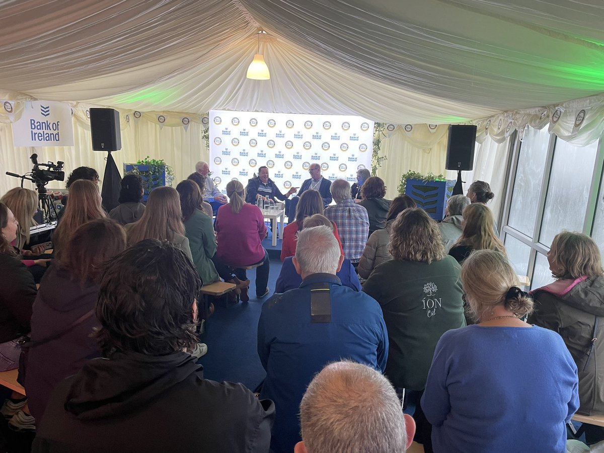 Easing into Sunday with a great session full of good chat and laughs between John and Sally McKenna @McKennasGuides and @ChefBrianMcD and @nevenmaguire talking about the role a chef has to play in making a name for a producer and their food & drinks. #BlasBackyard #Blas23