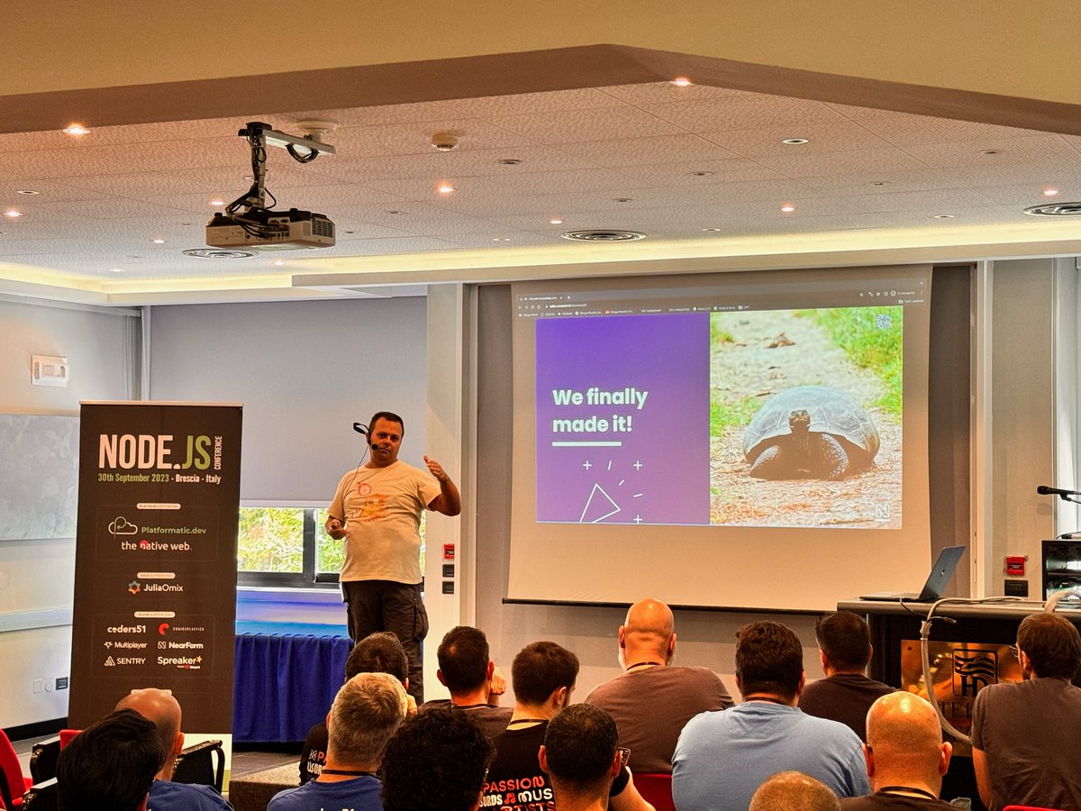 nodejsconfit tweet media