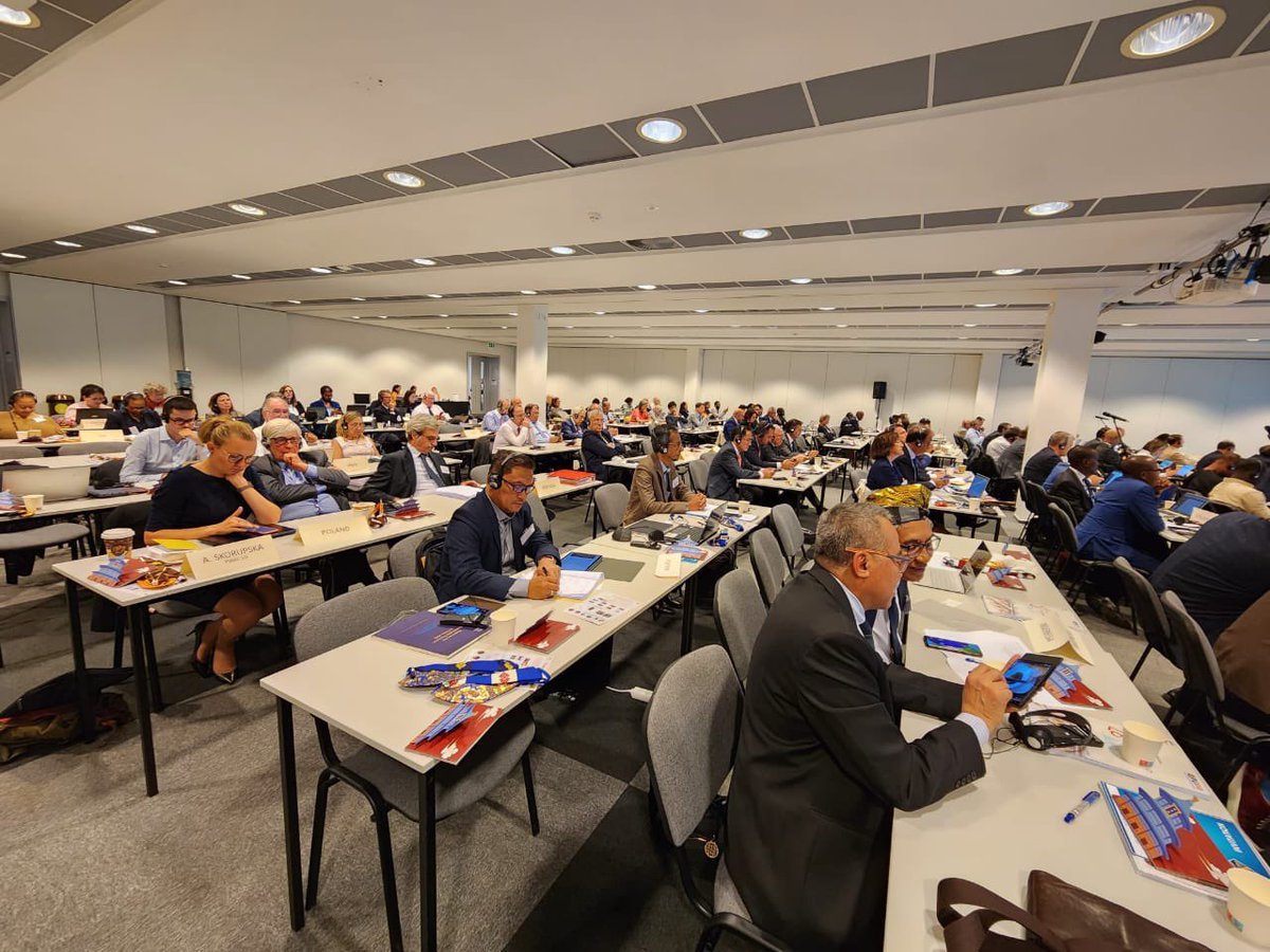 30.9.23-Menghadiri PIARC Council Meeting sempena Kongres Jalan Sedunia 2023,Prague diketuai oleh KPKR <a href="/irahmadredza/">Ahmad Redza Ghulam</a> sbg Delegasi Pertama Malaysia ke PIARC bersama PCKJ <a href="/IEsa2018/">IbrahimEsa2018</a> &amp; PIARC sekreteriat Ir. Hamzah B. Hashim <a href="/hamzah6870/">Hamzah Hashim</a>. 
 
 <a href="/NasriZulkipli/">zulkipli nasri</a> <a href="/IPJKR_Official/">JKR Malaysia Rasmi</a> <a href="/PIARC_Roads/">WorldRoadAssociation</a>