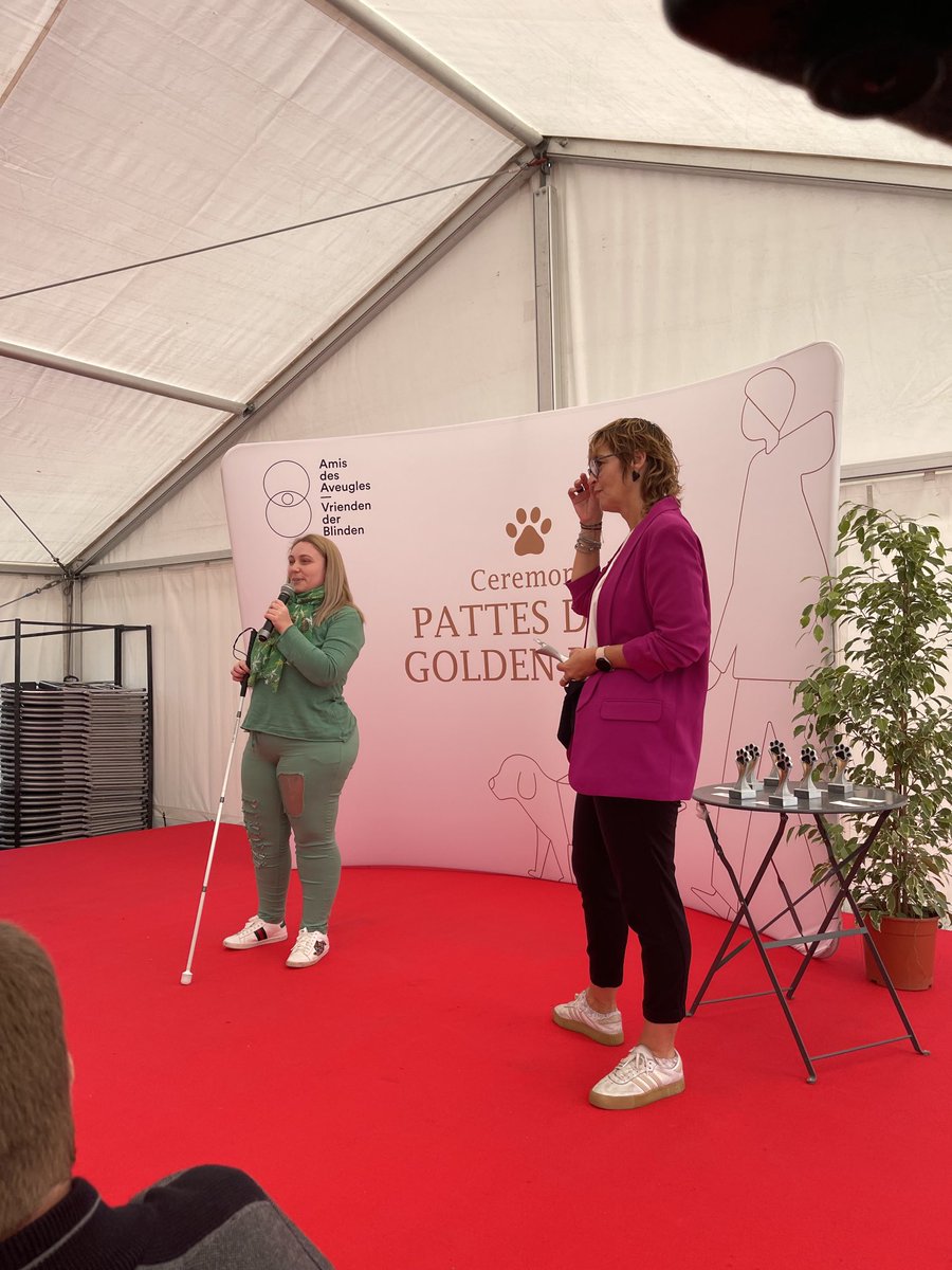 ericbalate's tweet image. Après la fête du personnel, ce samedi remise des pattes d’or aux chiens remis aux personnes aveugles ou malvoyantes #amisdesaveugles #vriendenderblinden