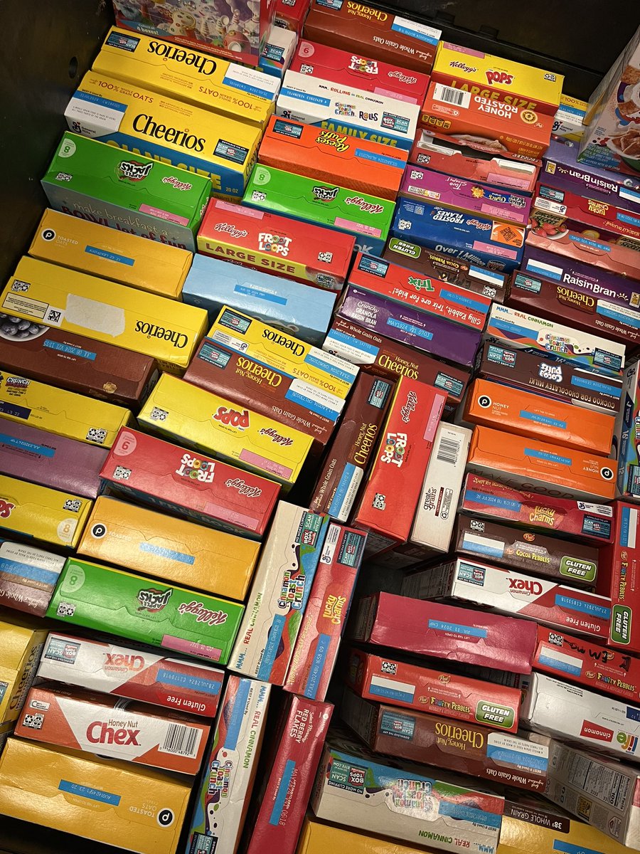 Skudnig's tweet photo. Our @TommieBarfield Cereal Box Food Drive continues to collect until the end of the quarter, October 13th. Thank you Ss who volunteered to organize the boxes we’ve collected so far and families who have sent in boxes. #StudentLighthouse #ServiceLearning @StMatthewsHouse https://t.co/aHAwITM7Dq