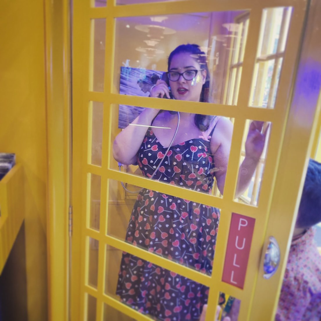Powderpuff_Room's tweet photo. Happy 2nd Birthday to #thirdmanrecords Can’t wait to visit and get my hands on some of their new #thecosycollection 💛✨

#blogger #fblogger #psblogger #plussizeblogger #altmodel #plussizemodel #jackwhite #vintage #50sfashion #pinup #hellbunny #recordstore #northamptonblogger https://t.co/vsBOhsdTJK