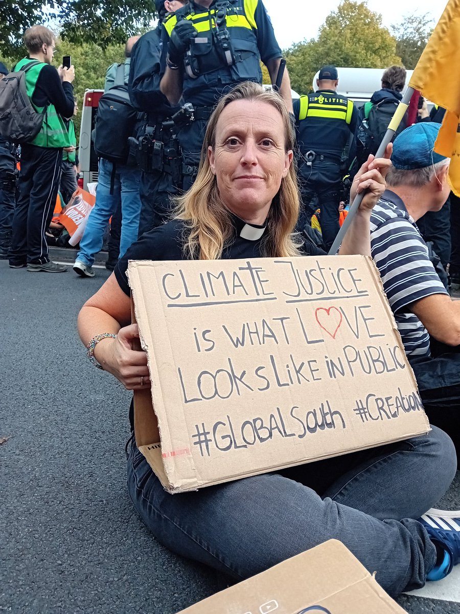 Hier zit ik. Ik kan niet anders. #ClimateJustice #CallforCreation #LovethyNeighbour ##GlobalSouth