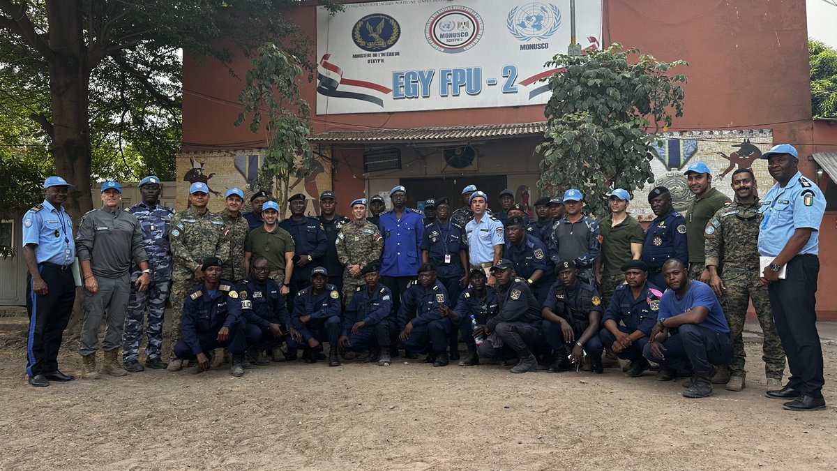 #Kinshasa- Session de formations de 20 formateurs de la #PNC. Cette formation, donnée par la @MONUSCO, avait pour but de familiariser les apprenants à l’intégration des camions blindés et autres véhicules dans les dispositifs policiers de la Légion Nationale d’Intervention (LNI)