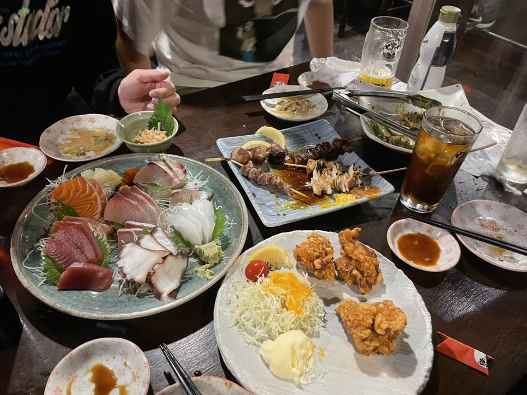 GRRMHD_MgnNS's tweet photo. 祝杯 https://t.co/MKNHelmEBJ