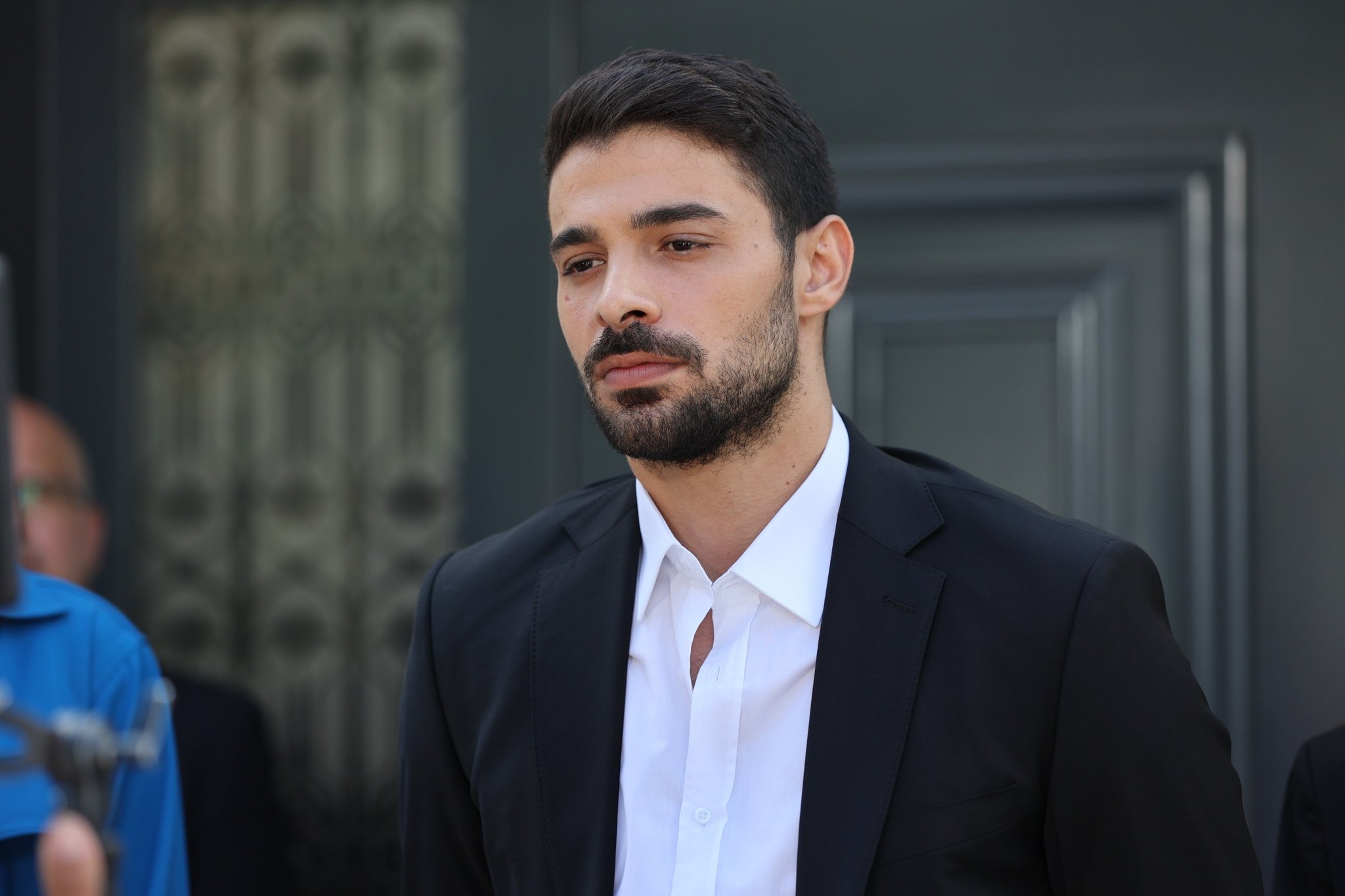 F7RJAnVWwAAr2_A?format=jpg&name=large