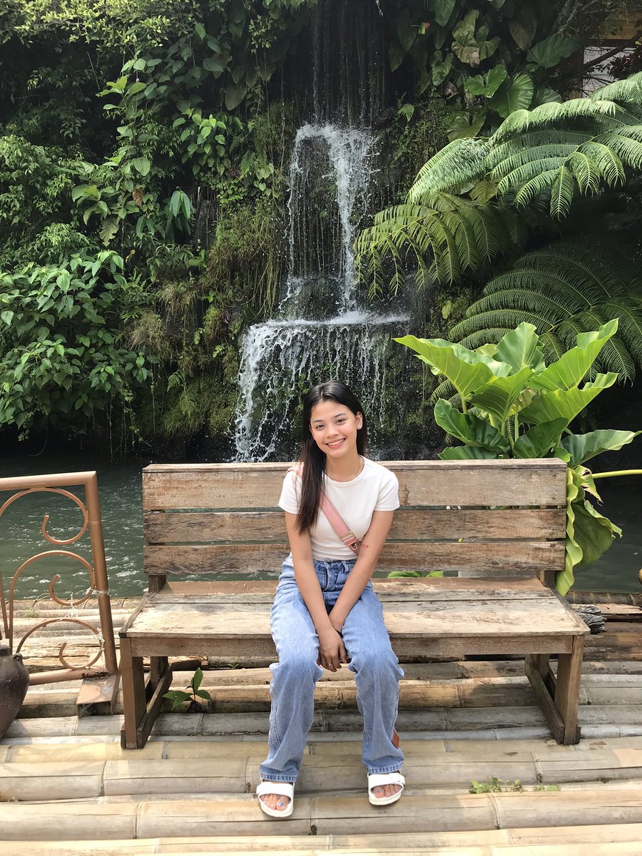 Mb_viterbo's tweet photo. sana all pa swimming swimming lang https://t.co/Ia6l3y2kOK