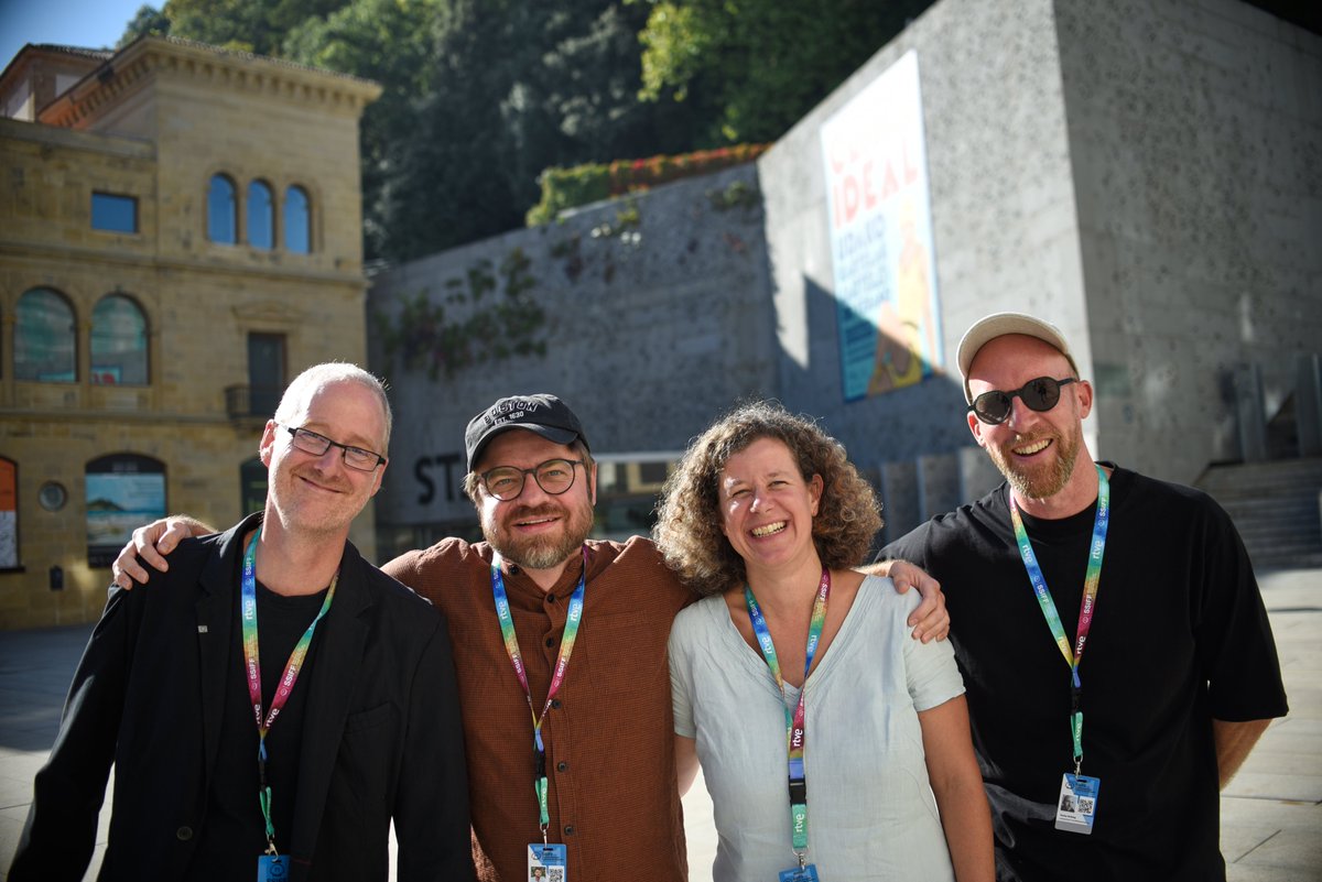 sansebastianfes's tweet photo. #71SSIFF #CulinaryZinema 🍽️ Melanie Liebheit y Gereon Wetzel presentaron #SheChef, película en la que siguen a Agnes Karrasch, reciente ganadora de la copa mundial de cocina, en su viaje hacia la maestría a través de algunos de los restaurantes más destacados del mundo.

[EUS] 📸 Melanie Liebheitek eta Gereon Wetzelek SHE CHEF aurkeztu dute, Agnes Karrasch (munduko sukaldaritza-kopa irabazi berri duen chef gaztea) protagonista duen filma.

[ENG] 🍽️ Melanie Liebheit and Gereon Wetzel presented #SheChef, a film in which they follow Agnes Karrasch, recent winner of the World Cup of Cuisine, on her journey to mastery through some of the most notable restaurants in the world.