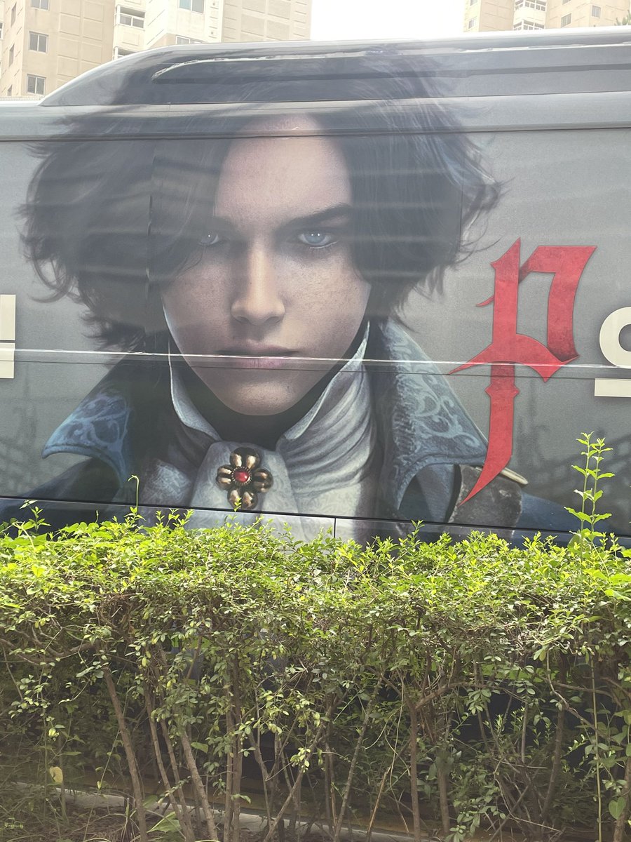 간만에 핸복하게 연휴 뮤스밍 돌리다가 마트보러 나가는 길에 본 겜 광고는 왤케 또 보그윤기보고 랜더링 뜬건가 싶어 눈물찔끔 😭
윤기 보고싶다아!!!