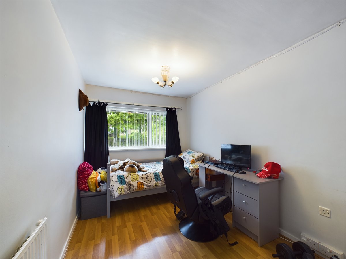 fortisdothomes's tweet photo. 🏘️🏘️🏘️ NEW PRICE 🏘️🏘️🏘️

Pentrebane,
£240,000
This well-presented end-of-terrace family home comprises an entrance hall, living/dining room, modern fitted kitchen, three double bedrooms, bathroom and separate WC.
https://t.co/8YsSfB6WPW

#Fortis #FortisHomes #CardiffEstateAgents https://t.co/vIE30WroqC