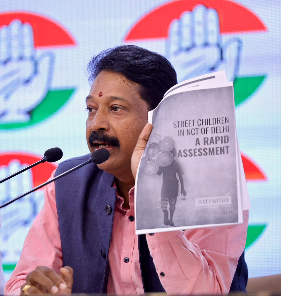 JawaharBalManch's tweet photo. @JawaharBalManch , an initiative of the @INCIndia , is launching 2 projects:

1. Ding Dong Bell
 Any child between the ages of 7 to 18 can make a wish related to education by clicking on the small bell icon on the JBM website.
 
Launch on October 2nd in Chandigarh. https://t.co/42L3iek3tP