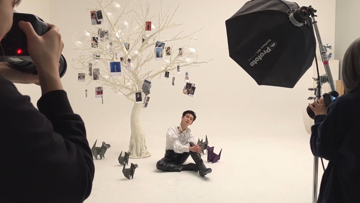 nuestgallery_'s tweet photo. more #Rendezvous and #Ready_to_Move content in new BPM vlog!
#REN #렌 https://t.co/YqL4OeCRqf