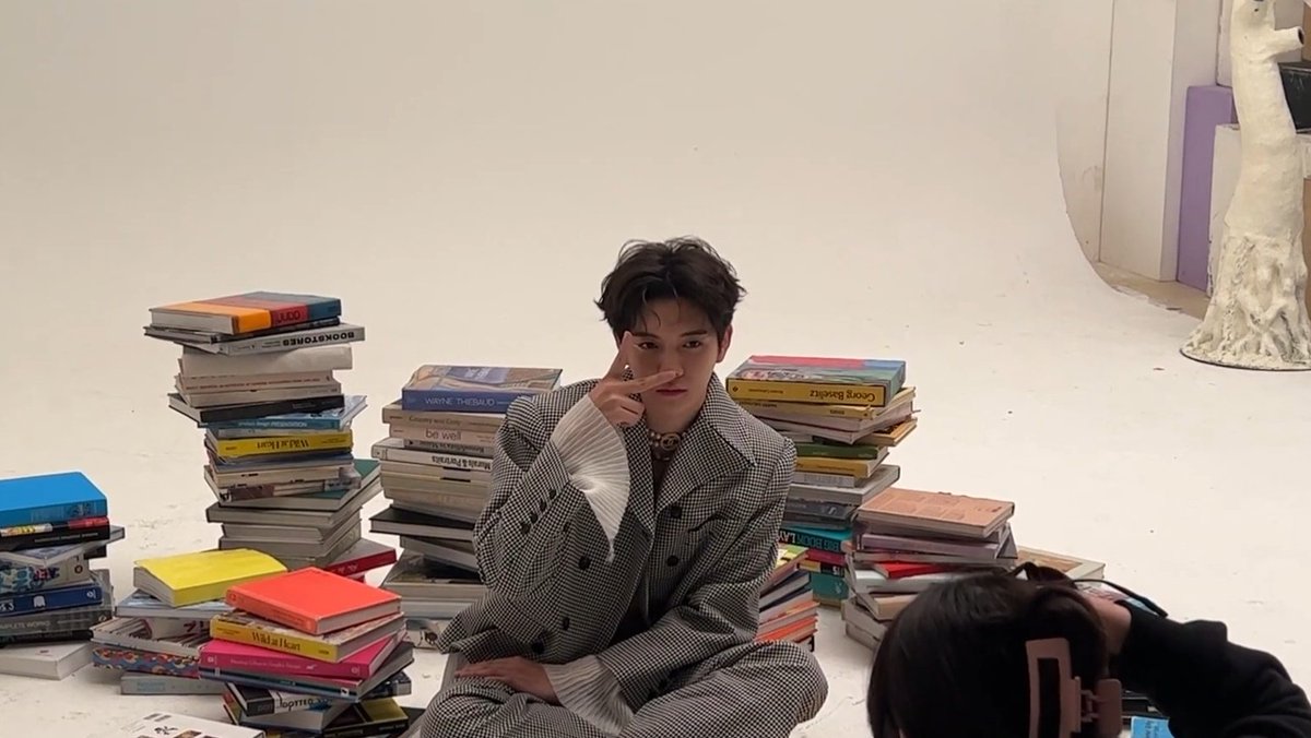 nuestgallery_'s tweet photo. more #Rendezvous and #Ready_to_Move content in new BPM vlog!
#REN #렌 https://t.co/YqL4OeCRqf
