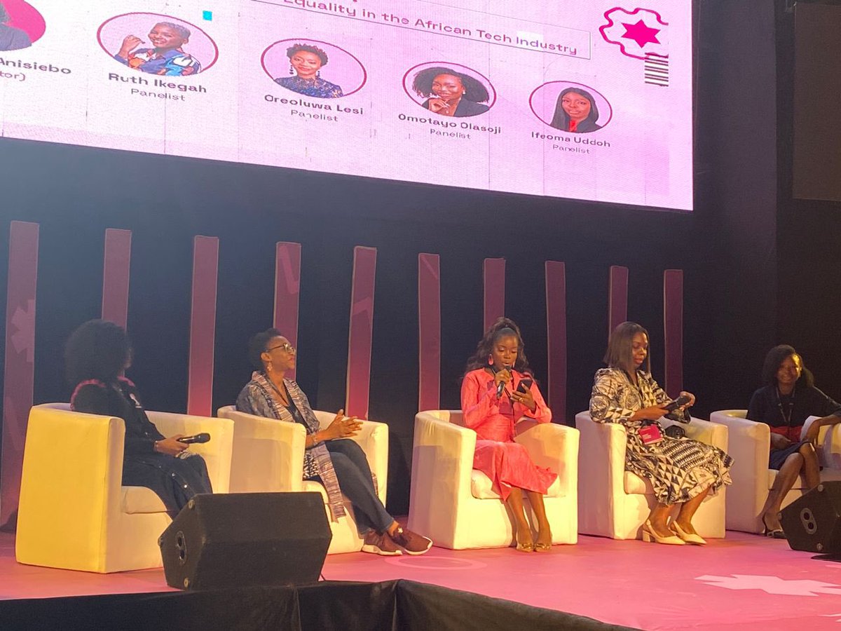 ayamazeezah's tweet photo. A Real Assessment of Gender Equality in the African Tech Industry. 
Takeaway: when you find yourself in a room of opportunities, always open or create a way for other womens. Make sure you share your progress, challenges beyond your workplace. 
@SheCodeAfrica 
@Kolokodess https://t.co/bhXmQzT1Un