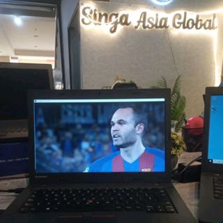 ikkeytaro's tweet photo. Shopee Live: Rekomendasi laptop sejutaan buat kera / kuliah / sekolah. Tonton Amazing Laptop Store live sekarang: https://t.co/jlOp1PIERK https://t.co/VdVAVGkrLs