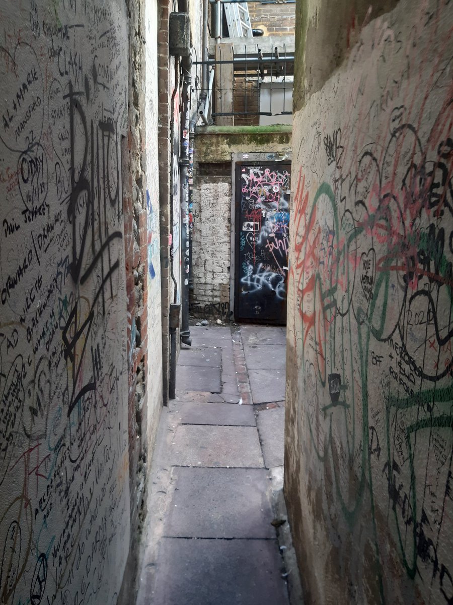 GaryPeebles4's tweet photo. Would not be Brighton if an old Mod from Paisley didn't visit the famous Quadrophenia Alley. #WRTM #KTF https://t.co/T4br0zNdWB