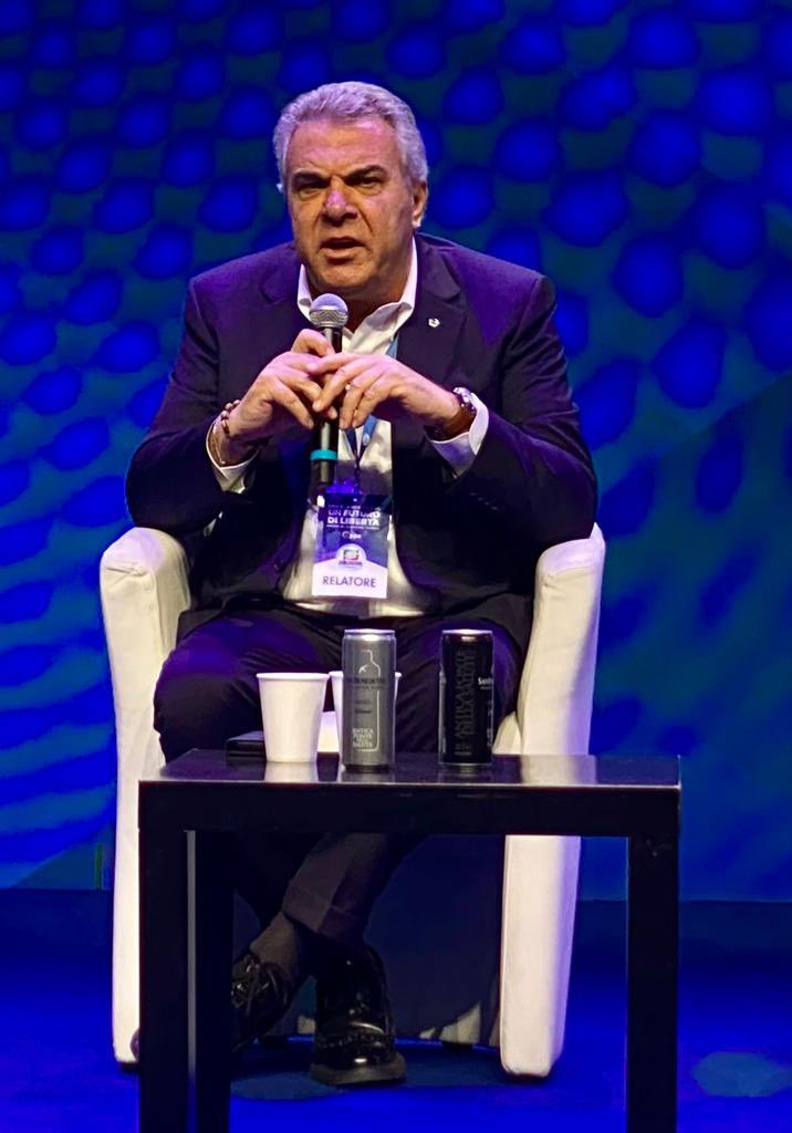 CislNazionale's tweet photo. “Corresponsabilità, dialogo, compartecipazione:queste sono le coordinate da seguire.E la rotta non può che portare a una nuova centralità del lavoro, al rilancio qualitativo e quantitativo dell’occupazione, all’evoluzione del rapporto tra impresa e lavoro”: #LuigiSbarra a Paestum https://t.co/BwQOntAnwe