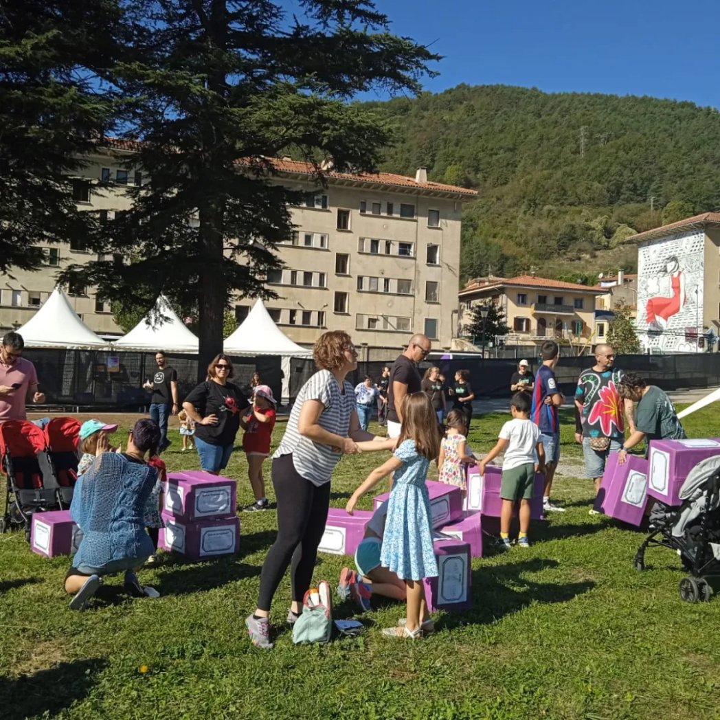 CbsRipolles's tweet photo. Inspira Festival, 

Un espai inclusiu i divers on treballar les identitats.

A través de la dinàmica "Un món per encaixar", hem pogut veure com cada una de nosaltres aportem de manera única a la nostra societat. https://t.co/xP6WLl8HTQ