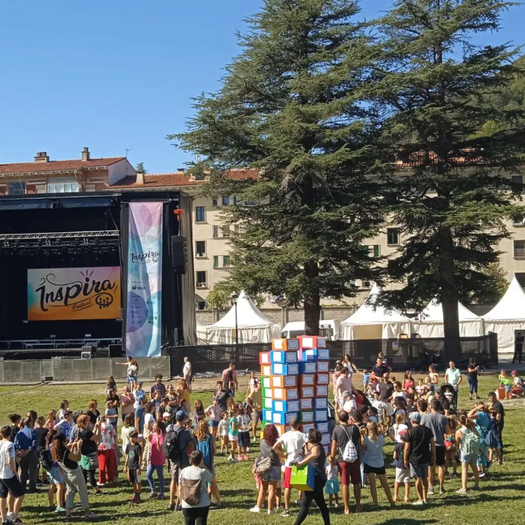 CbsRipolles's tweet photo. Inspira Festival, 

Un espai inclusiu i divers on treballar les identitats.

A través de la dinàmica "Un món per encaixar", hem pogut veure com cada una de nosaltres aportem de manera única a la nostra societat. https://t.co/xP6WLl8HTQ