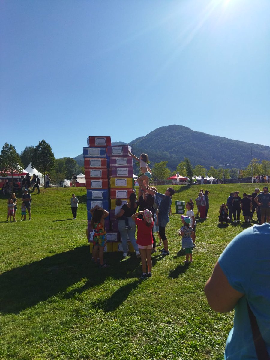 CbsRipolles's tweet photo. Inspira Festival, 

Un espai inclusiu i divers on treballar les identitats.

A través de la dinàmica "Un món per encaixar", hem pogut veure com cada una de nosaltres aportem de manera única a la nostra societat. https://t.co/xP6WLl8HTQ
