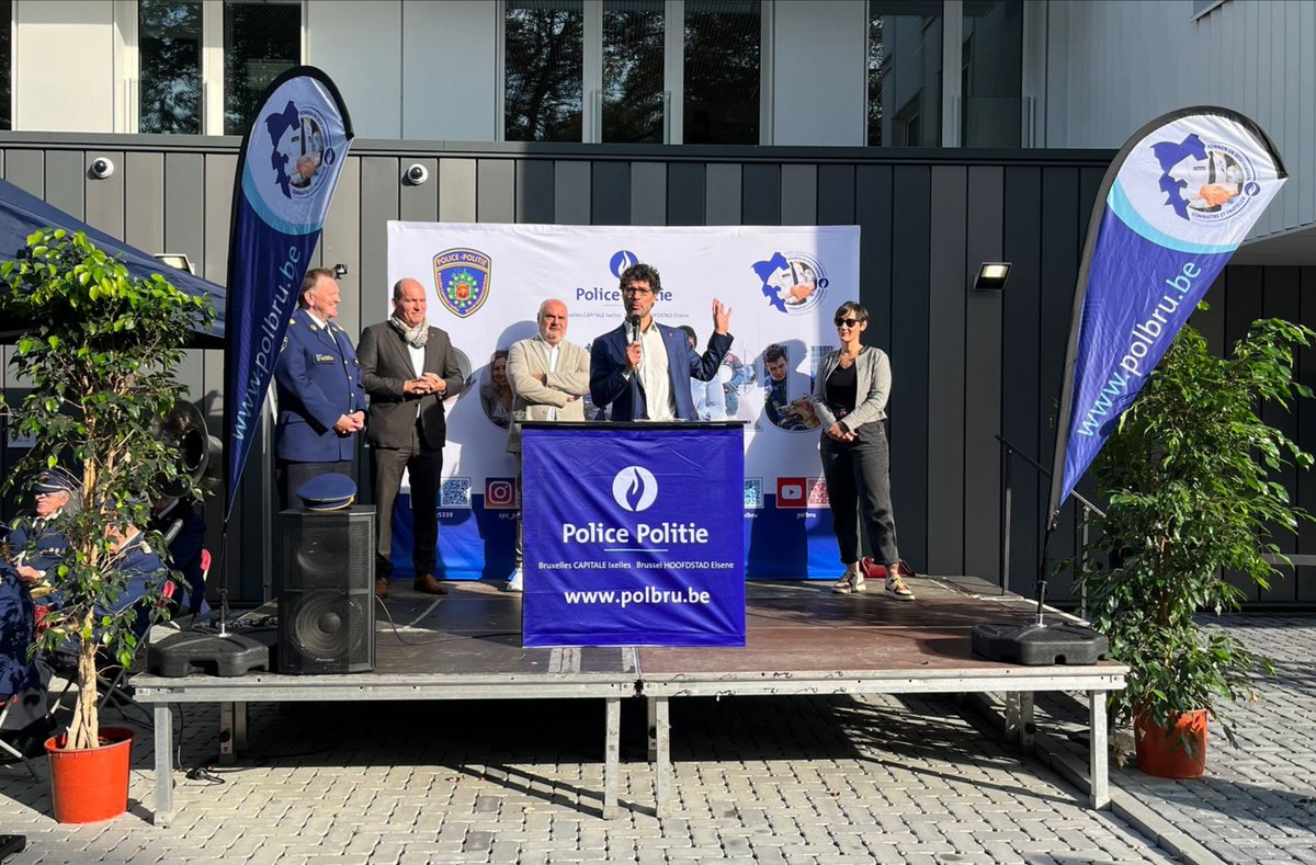 CityDevBrussels's tweet photo. Le nouveau centre de formation K9-4 sur notre site Mercator à Neder-Over-Heembeek est officiellement inauguré! Un centre qui permettra aux policiers de la plus grande zone de police du pays de suivre des formations dans un environnement optimal &amp; innovant. 
@PhilippeClose https://t.co/NWtq2eP8pd