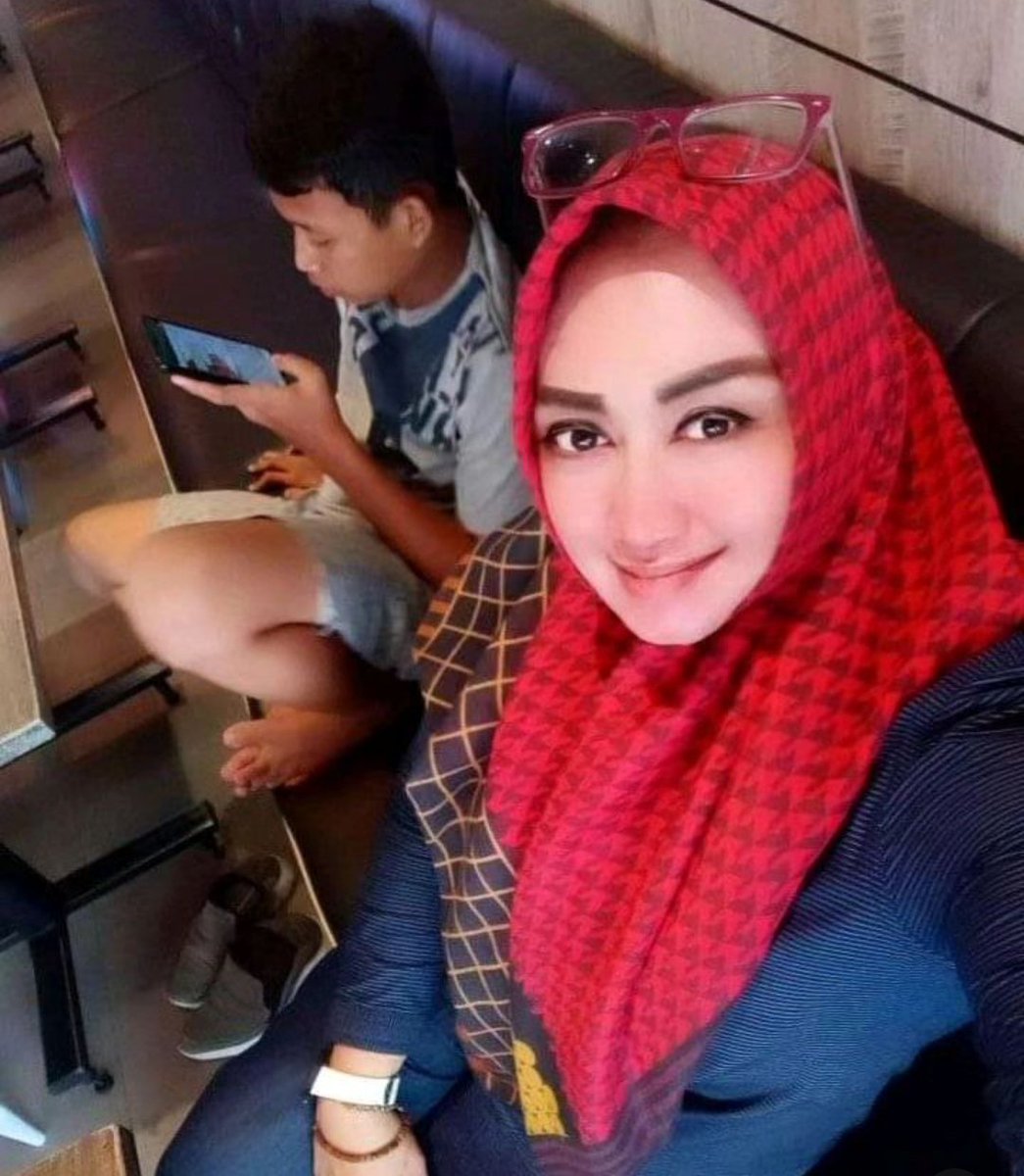rinniadde's tweet photo. Malem mingguan sama anak lanang https://t.co/E59CfUKLeJ