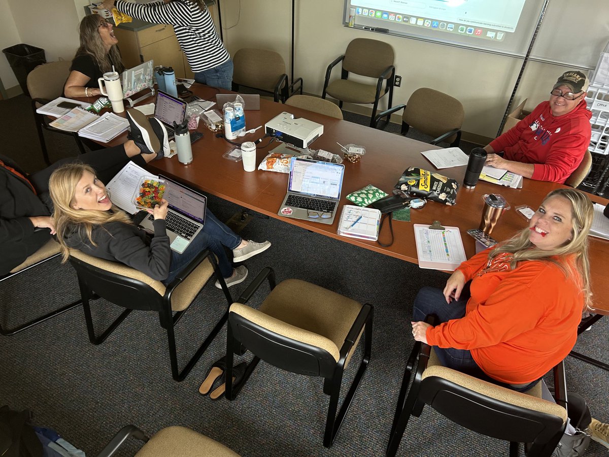 pinestreetelem's tweet photo. Analyzing data mixed with a little fun ensures all students succeed ⁦@PASDLiteracy⁩ #ThisIsPalmyra #ThisIsPine #greatday #greatcolleagues https://t.co/EHDomMxmbW