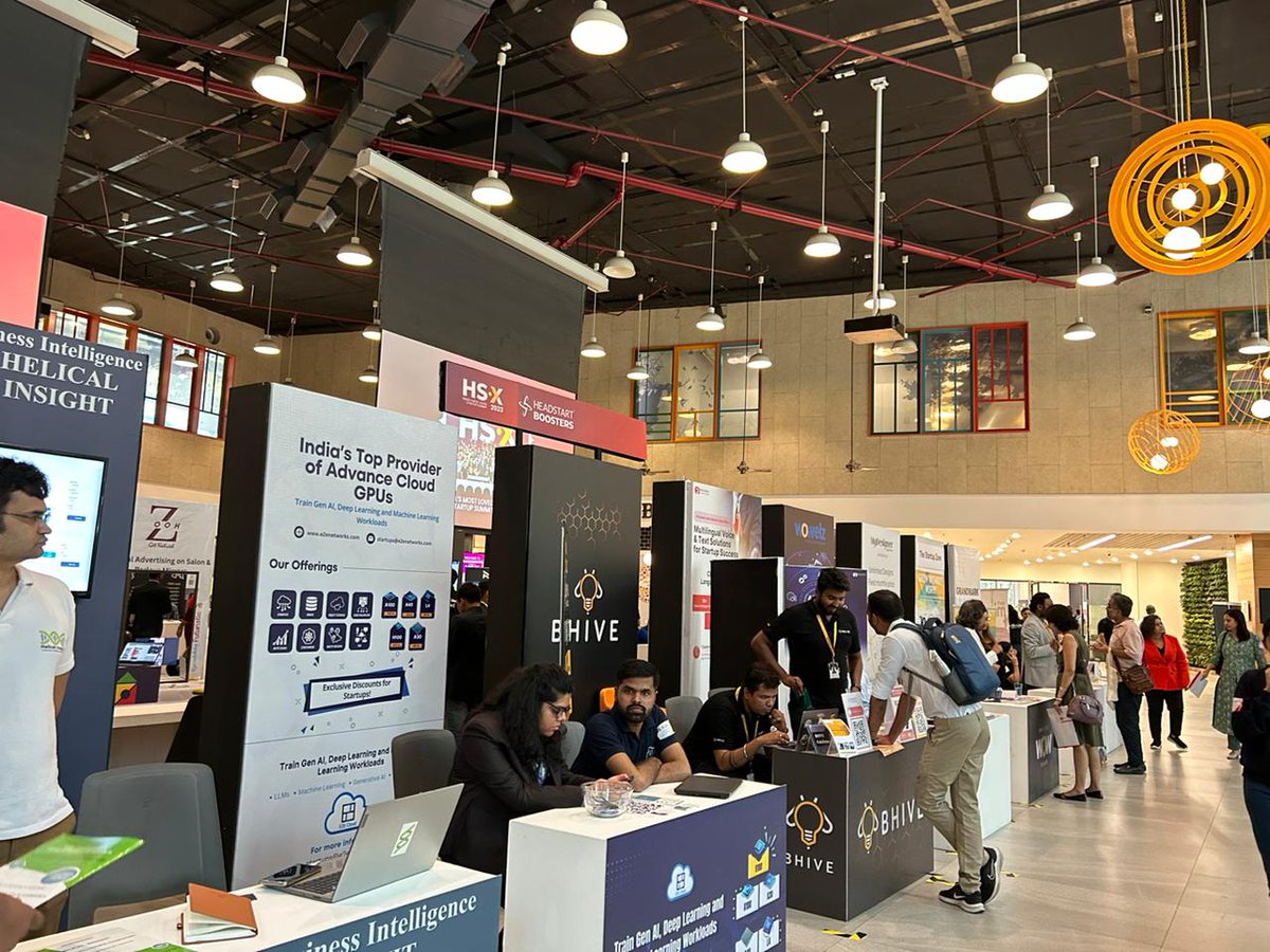 Headstarters's tweet photo. With the conclusion of the morning sessions, it's time to experience the exciting stalls set up at #HSX2023! Here's a glimpse of what's in store:
#HSX2023 #StartupSummit #InnovationJourney #HSX #Headstart #TimeToStartupIsNow #InnovationUnleashed #Founders #Startups #Workshops https://t.co/W9T7tQEOyY