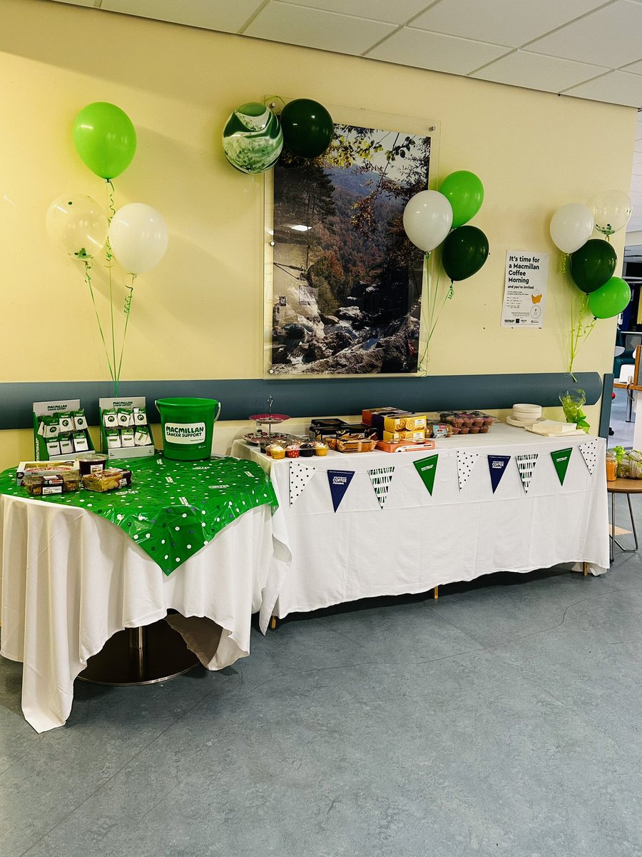 louchap01's tweet photo. Thankyou to everyone who supported @OldhamCO_NHS Ward F11 Haematology @macmillancancer coffee morning 💚 even one of our patients dyed her hair green in support 😘💚🎂🧁🥰 https://t.co/1N22zwF4rB