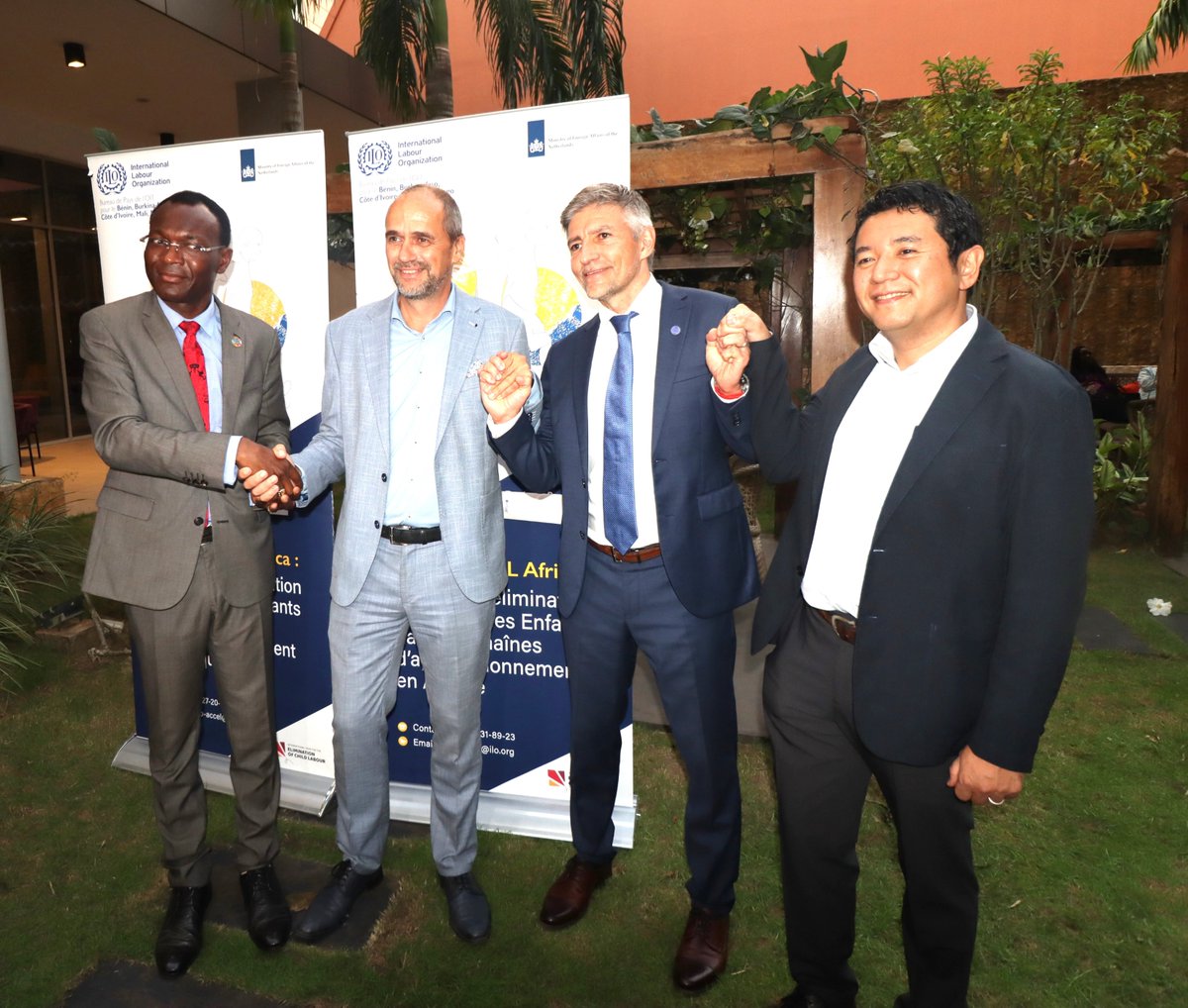 OITAbidjan's tweet photo. @Fred_Lapeyre se réjouit du renouvellement du partenariat @OITinfo- #PayBas contre le #TravailDesEnfants, saluant le rôle de la #Civ🇨🇮 au sein de l’Alliance 8.7 comme pays pionnier à l’avant-garde des efforts pour le dvpt de nvelles approches visant à atteindre l’#ODD 8.7 (...). https://t.co/EH9KwY9GIx
