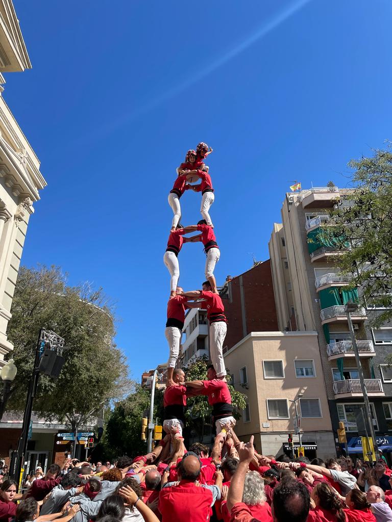 CdBCN's tweet photo. A la segona ronda de la #FMLesCorts descarreguem el 2d7 amb estrenes molt especials!
#BeneïdaBogeria #Castells #Barcelona https://t.co/lsezwjRtfY