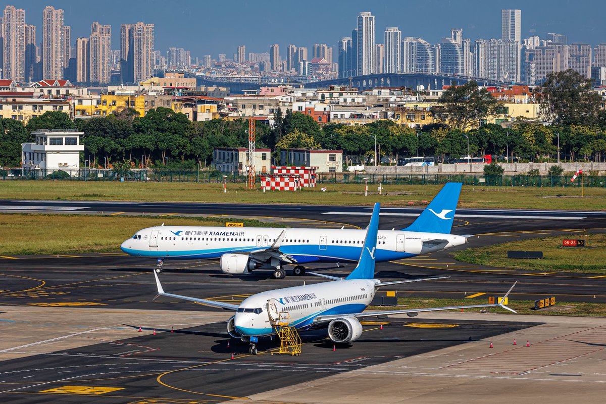 chenjiayue4's tweet photo. Busy morning at Xiamen Gaoqi Airport
#Boeing747 #航空機 #航空機写真 https://t.co/H898klgS5G