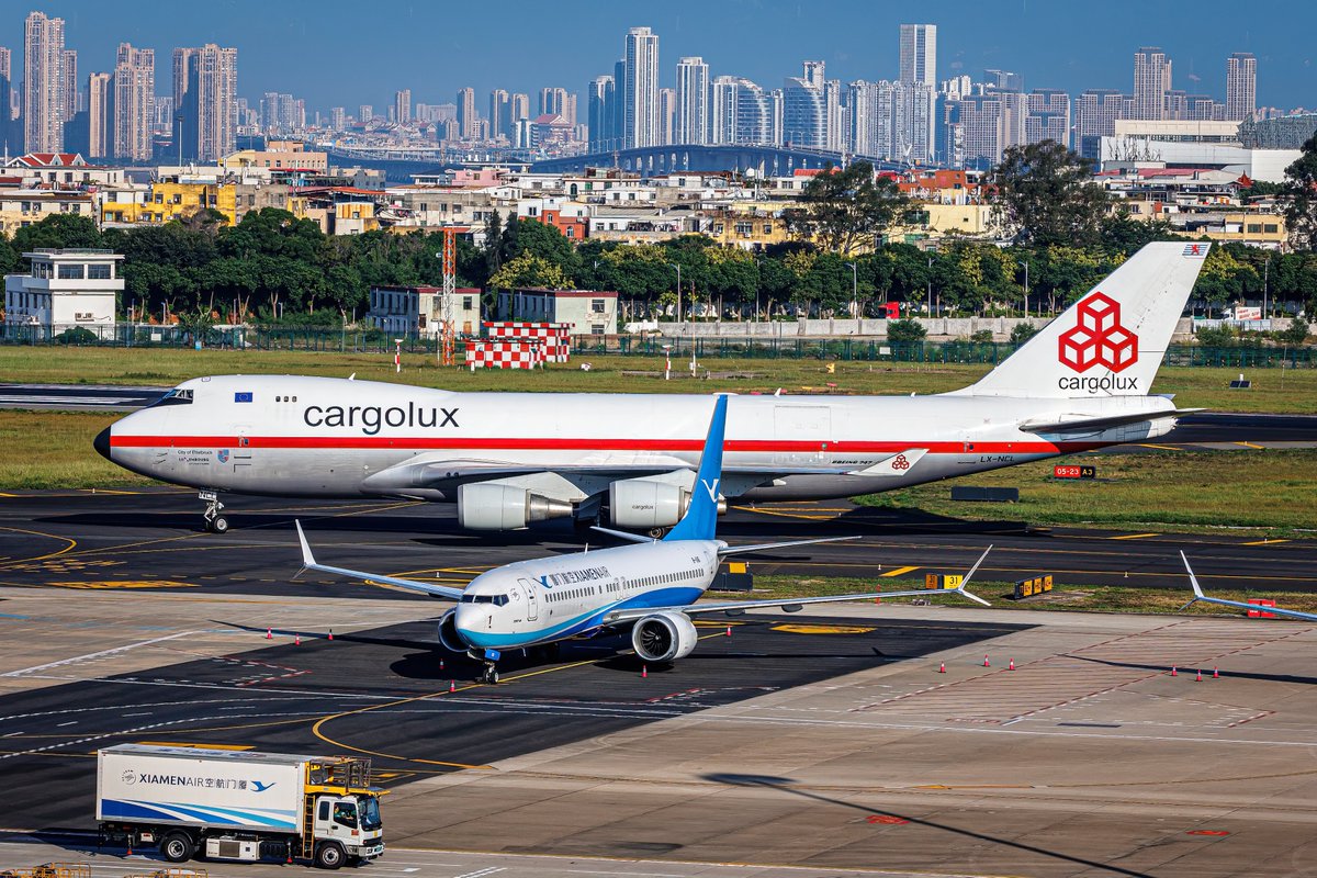 chenjiayue4's tweet photo. Busy morning at Xiamen Gaoqi Airport
#Boeing747 #航空機 #航空機写真 https://t.co/H898klgS5G