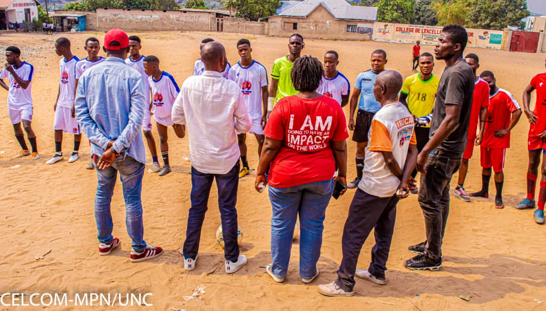 RobertMbungu3's tweet photo. UNC-MPN, Mobilisation et Propagande Nationale.

Kinshasa, le 29/09/2023

Notons le candidat #Trésor_Gonda s'est fait représenté par suppléant en la personne de Muana Mboka #LUYINDAMO_Mambu qui as donné le coup d'envoi au Quartier #Mayimbi en présence des  notables de ce coin. https://t.co/Jhv6DxMlFx
