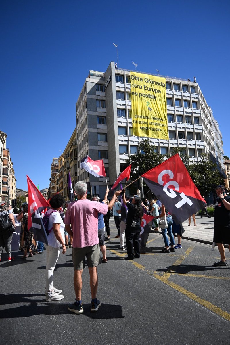 cgtzonasur's tweet photo. @cumbresocialgr @CGT @CGT_A @CGT_Madrid @CGTCatalunya @CgtFetap @cgtmetal @CGTARAGON @CGTPViM @cgt_sindical @CGTMetalMadrid @Informatica_CGT @CGTCorreos_ Manifestación  #CumbreSocialGr convocatoria internacional.
@cumbresocialgr 

¡Otra Europa #Granada,otra Europa es Posible!

#CumbreÇociâhGranâh 
#CumbreSocialGranada
#GranâhSocialSummit
#OtraEuropaPosible
#AnotherPossibleEurope
@ecologistas @amnistiaespana @Greenpeace https://t.co/TiUm2uX5O5