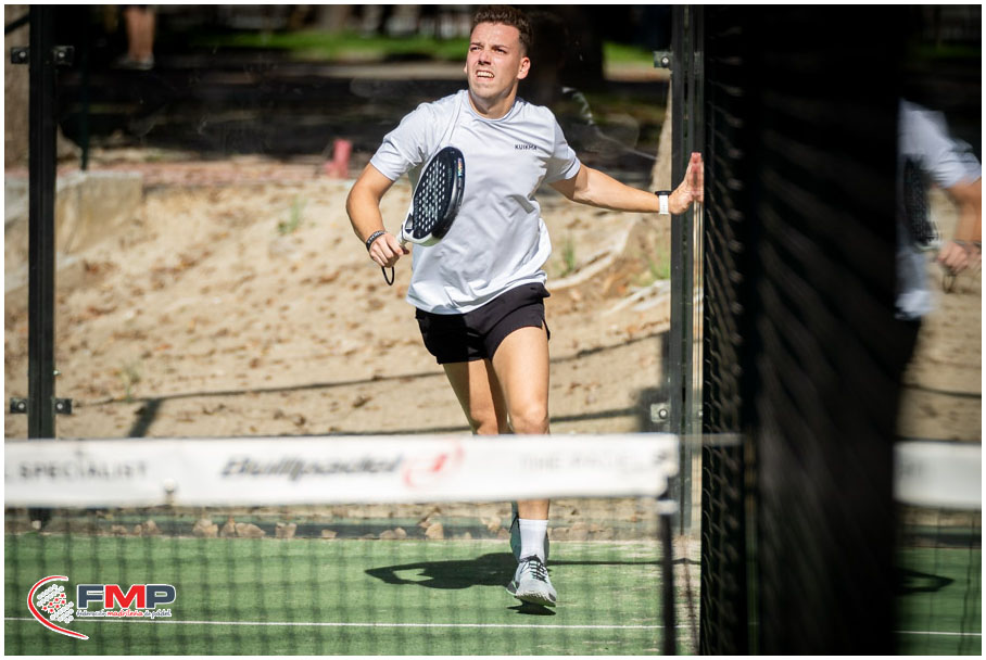 FMP_Padel's tweet photo. 🔝🏆🎾 Grand Slam Oro Trofeo FMP. Memorial Borja Cañedo. Programa Impulso

🚹 Cuartos
📍 P. D. Puerta de Hierro

❌ Santiago Pulpón / Pablo Díaz del Guante
⚔️ 2-6 4-6
✅ Daniel de Castro / Iván García

#soyfmpadel #padel #madrid @padelfederacion https://t.co/uraBKyOyfv