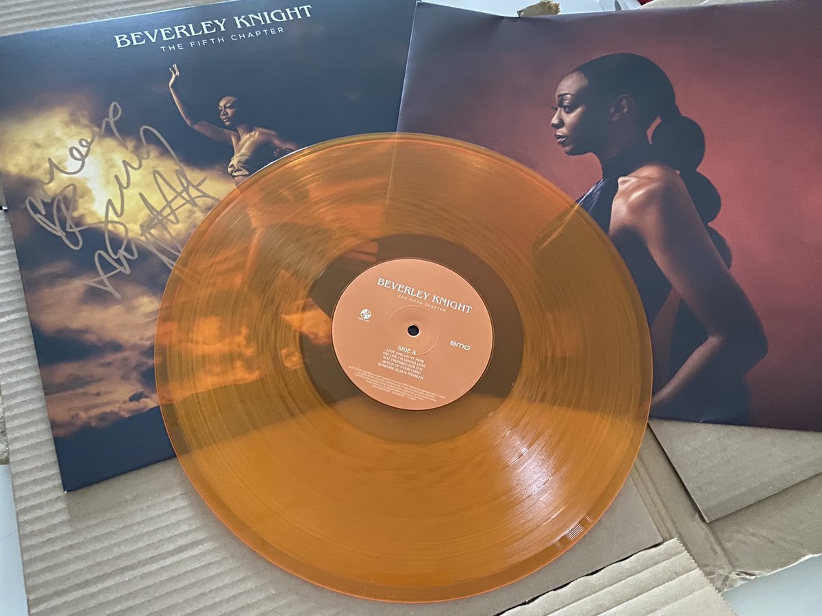 dragon_pippa's tweet photo. @Beverleyknight Today this little beauty arrived!!! Didn’t expect it to be signed too!! Thank u! 🔥🧡❤️ https://t.co/GqiOKaOv8U