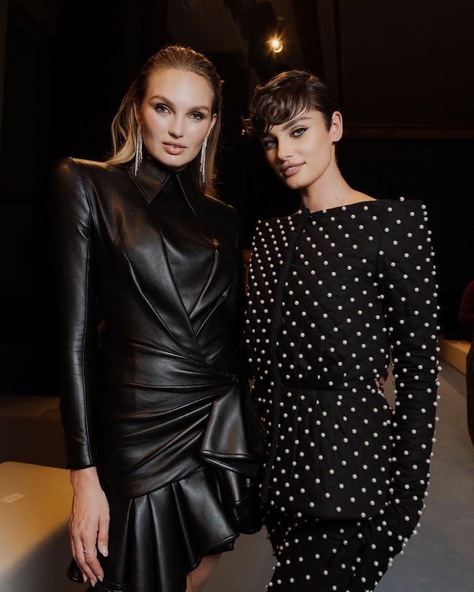 dailyromee's tweet photo. Romee with Taylor during #pfw ✨ https://t.co/2h1IMZ3CMx