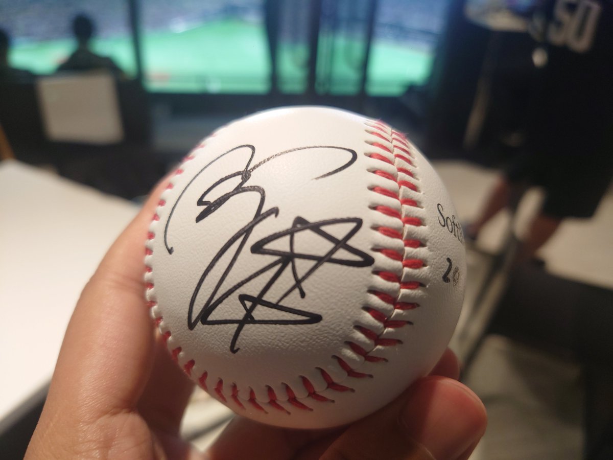 おむち tweet media