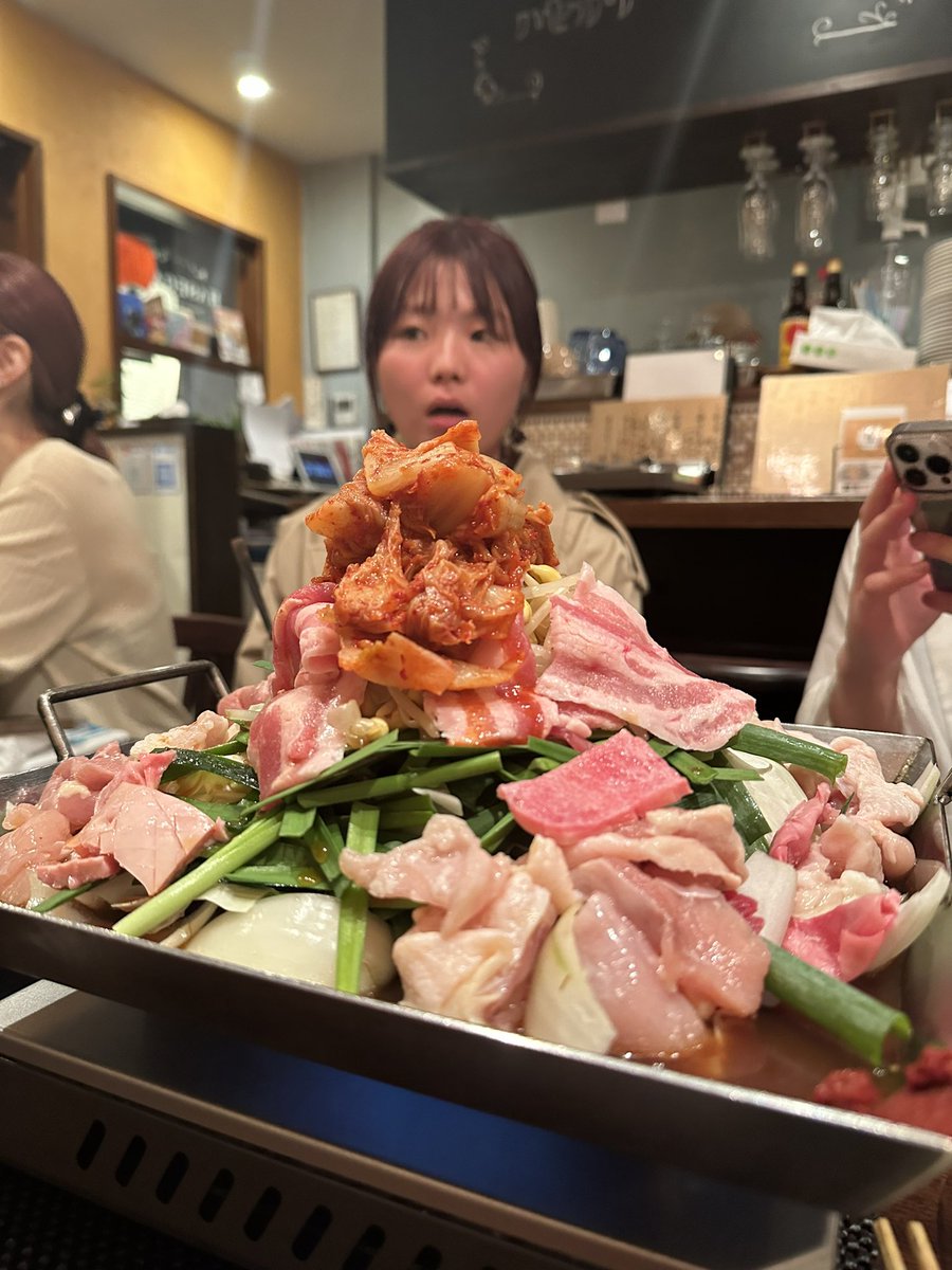 0811_reon's tweet photo. 渋谷の金太郎

鉄板鍋が美味しい♡

ケトさんノアホヅラトトモに。
 #鉄板鍋  #金太郎 https://t.co/sISyPUorGC
