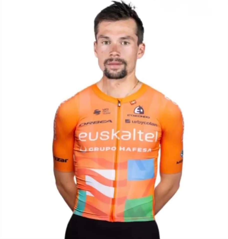 joss__ok's tweet photo. Se filtra por error el nuevo equipo de Primoz Roglic @rogla https://t.co/Uxn1pcTD3i