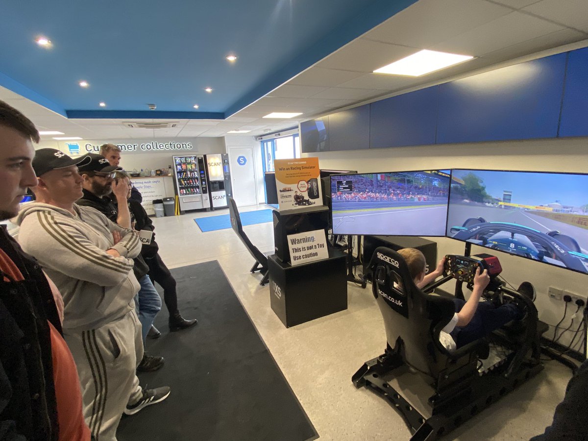 ScanComputers's tweet photo. Racing Simulator Competition is full speed ahead ๐
Competing to win a racing sim worth ยฃ7000 ๐ฅ
#ScanIntelGamerDays https://t.co/SmlpvBg0oM