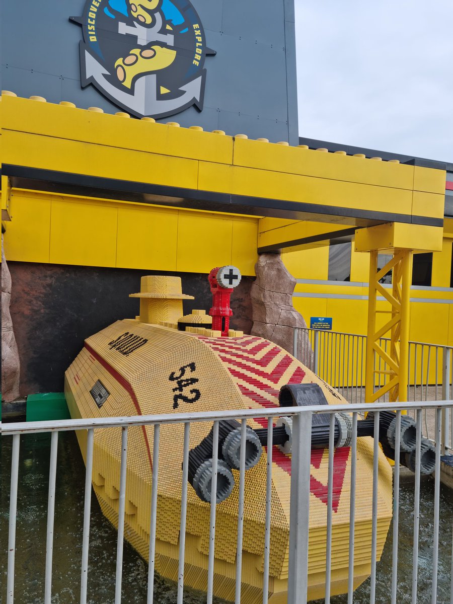forge_felix's tweet photo. Where are we ? 
Today is actually my birthday and @Ella_W18 has treated me. 
#felixforge https://t.co/maYG4O6lKf