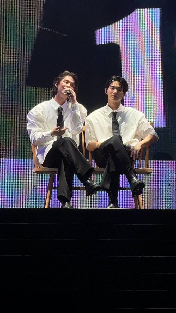 __opywpy__'s tweet photo. 結婚好不好😭😭

BrightWin in TW 
#SBSconcerttourinTP 
#ไบร์ทวิน #bbrightvc #winmetawin https://t.co/Mbdblca1M3