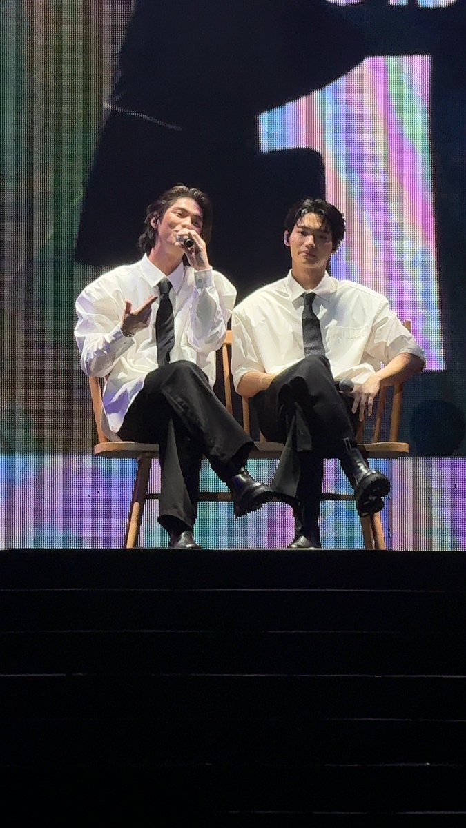 __opywpy__'s tweet photo. 結婚好不好😭😭

BrightWin in TW 
#SBSconcerttourinTP 
#ไบร์ทวิน #bbrightvc #winmetawin https://t.co/Mbdblca1M3